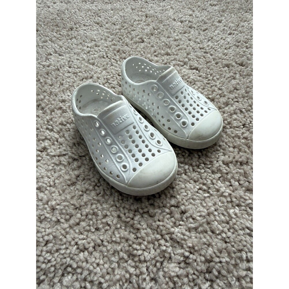 Native Kids Jefferson Shell White Toddler Size c4 Slip On Casual Sneakers